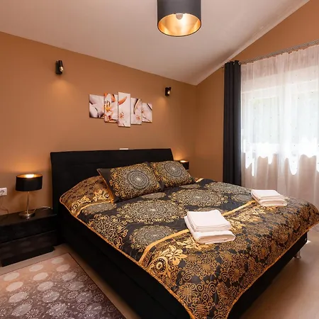 Villa Awelon Stanici, Omis Celina